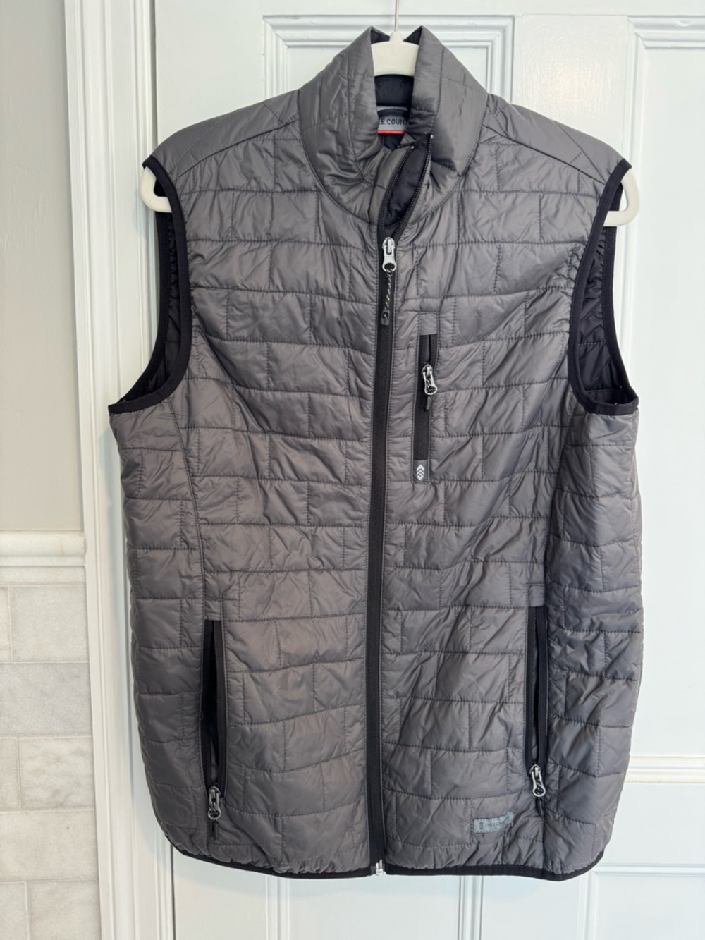 Free Country Men's Gray Quilted Packable Vest